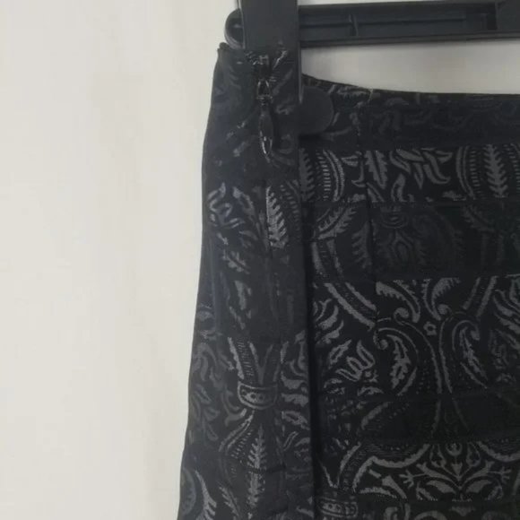 Harold's floral midi fit flare skirt size 2 (239) - Picture 4 of 6